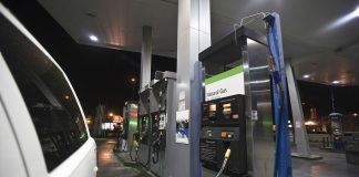 Natural gas fueling station