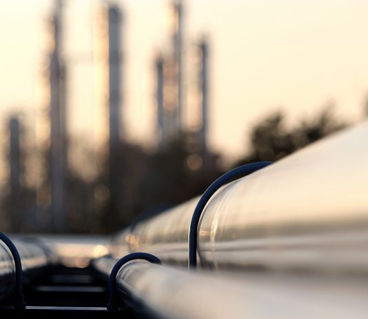 Pipeline connection to oil refinery
