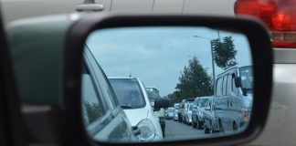 Car traffic in mirror